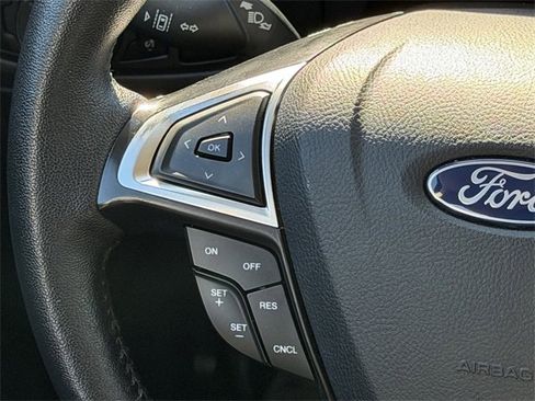 Used 2024 Ford Edge Titanium image 13