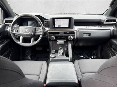Certified 2026 Toyota Tacoma SR5 AWD/4WD image 19