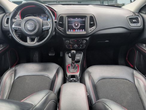 Used 2019 Jeep Compass Trailhawk AWD/4WD image 25