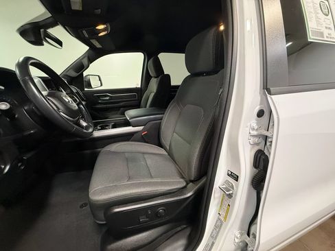 Used 2022 RAM 1500 Big Horn AWD/4WD image 12