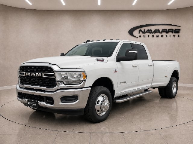 Used 2024 RAM 3500 Big Horn AWD/4WD image 3