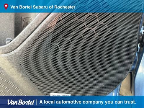 Used 2025 Subaru Forester Touring AWD/4WD image 17