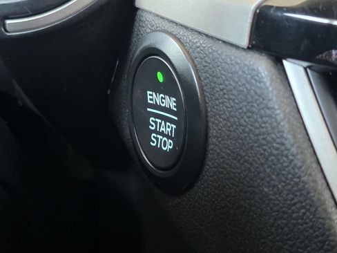 Used 2020 Ford Escape SEL FWD image 18