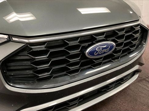 Used 2023 Ford Escape ST-Line image 29