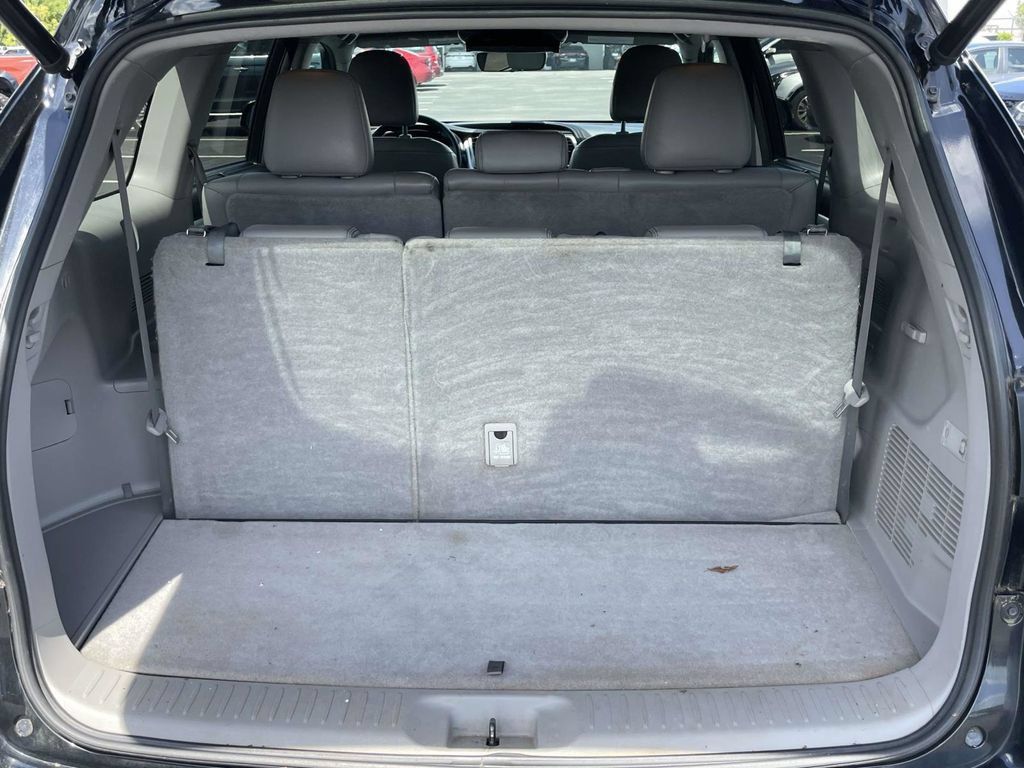 Used 2017 Toyota Highlander XLE AWD/4WD image 16