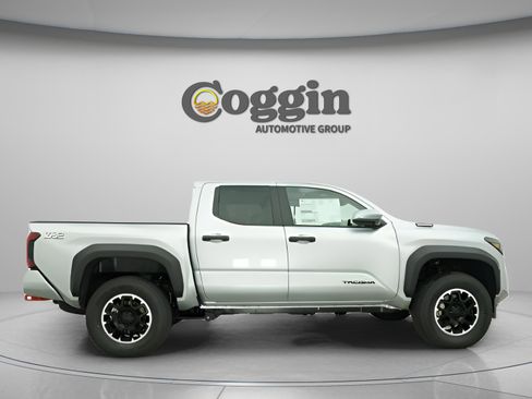 New 2025 Toyota Tacoma TRD Off-Road image 23