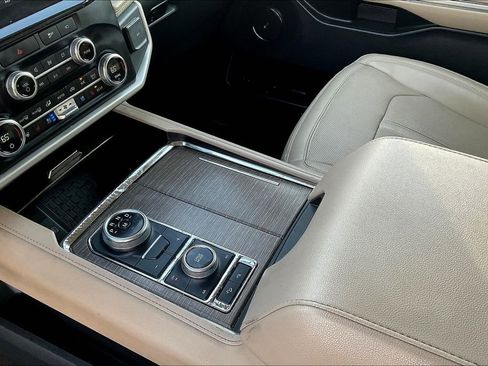 Used 2023 Ford Expedition Max Limited image 14