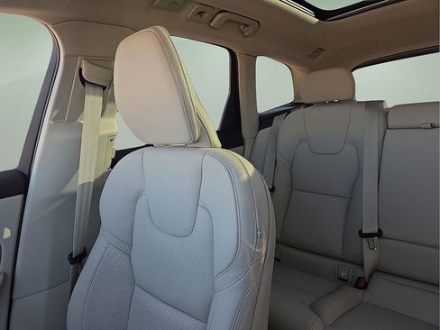 New 2026 Volvo XC60 B5 Ultra w/ Protection Package Premier image 29