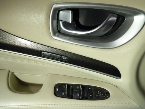 Used 2020 INFINITI QX60 Luxe w/ Essential Package image 11