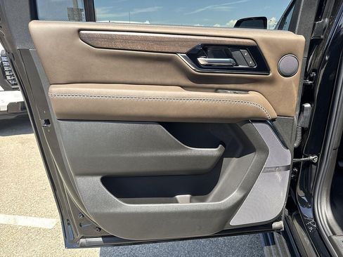 New 2026 GMC Yukon XL Denali Ultimate AWD/4WD image 23