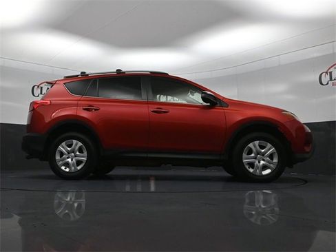 Used 2014 Toyota RAV4 LE image 29