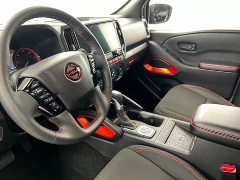 Used 2026 Nissan Frontier PRO-4X w/ Pro-4x Convenience Package AWD/4WD image 15