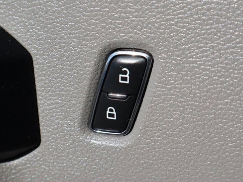 Used 2020 Ford F350 XL w/ Power Equipment Group image 19