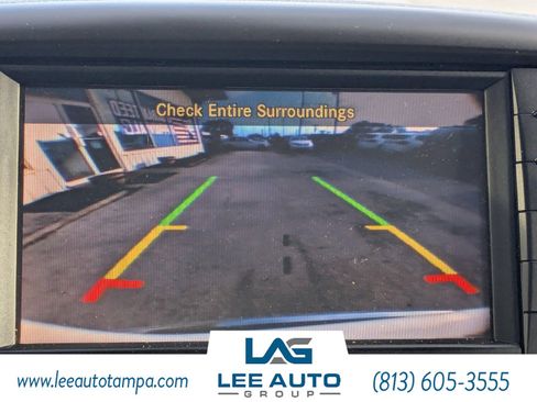 Used 2013 Chrysler Town & Country Touring-L image 20