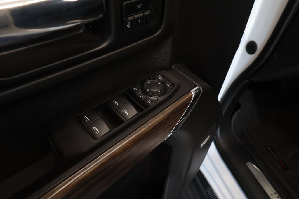 Used 2022 Chevrolet Silverado 3500 High Country w/ Safety Package II AWD/4WD image 19