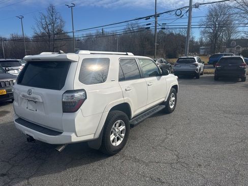 Used 2015 Toyota 4Runner SR5 image 6
