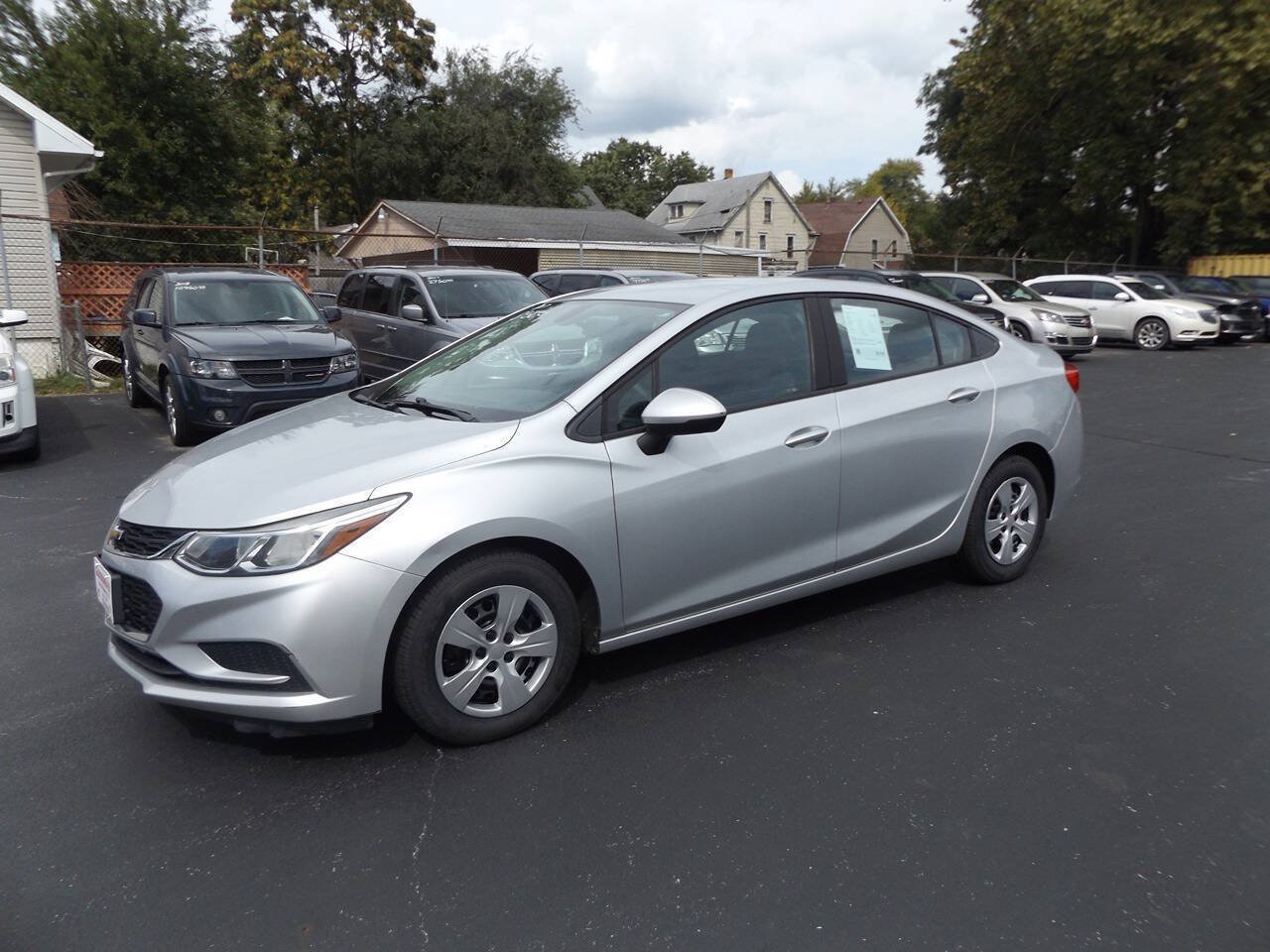 Used 2017 Chevrolet Cruze LS FWD image 1