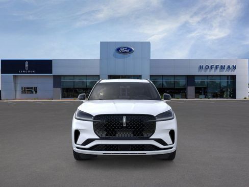 New 2026 Lincoln Aviator AWD w/ Jet Appearance Package image 6