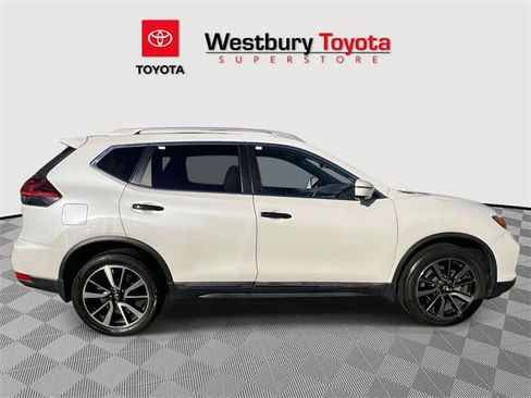 Used 2020 Nissan Rogue SL w/ Premium Package image 6