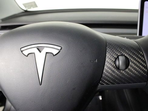 Used 2021 Tesla Model 3 Standard Range Plus image 16