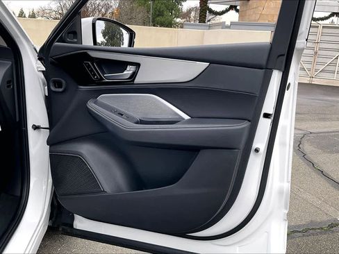 Used 2025 Acura MDX FWD w/ Technology Package image 25