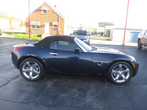 Used 2008 Pontiac Solstice Convertible w/ Premium Package image 6