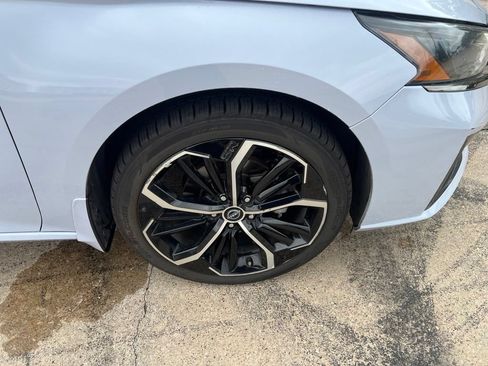 Used 2024 Nissan Altima 2.5 SR FWD image 21