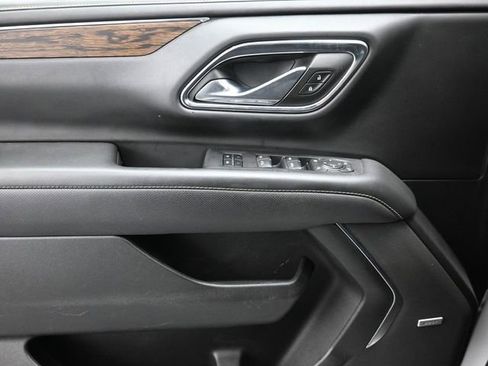 Used 2023 Chevrolet Suburban Premier image 26