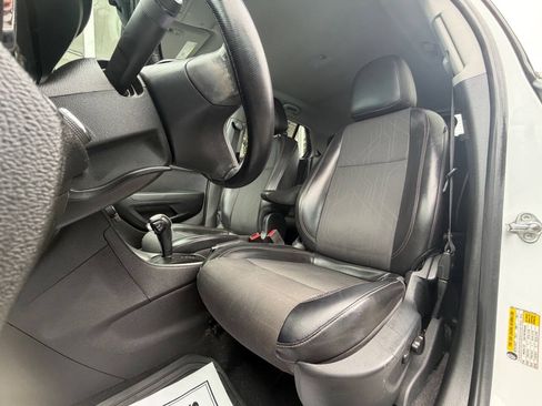 Used 2017 Chevrolet Trax LT w/ LT Convenience Package FWD image 11