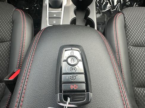 New 2025 Ford Escape ST-Line w/ Equipment Group 301A image 31