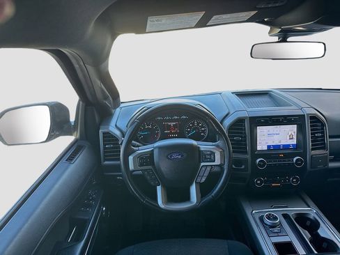 Used 2021 Ford Expedition Max XLT image 24
