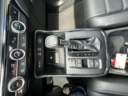Used 2025 Honda CR-V EX-L image 25