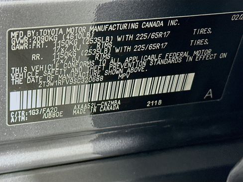 Used 2025 Toyota RAV4 XLE FWD image 12