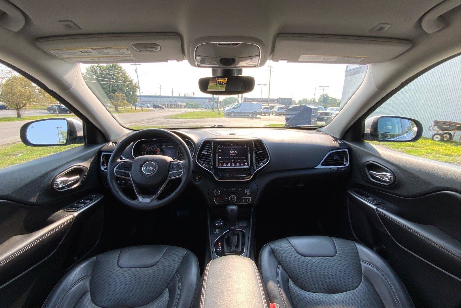 Used 2019 Jeep Cherokee Limited AWD/4WD image 31