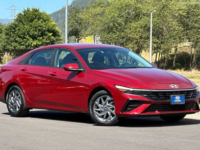 Used 2024 Hyundai Elantra SEL