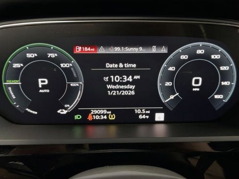 Used 2022 Audi e-tron Premium Plus w/ Premium Plus Package image 18