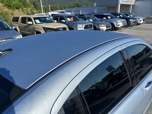 Used 2013 Chrysler 200 Touring FWD image 43