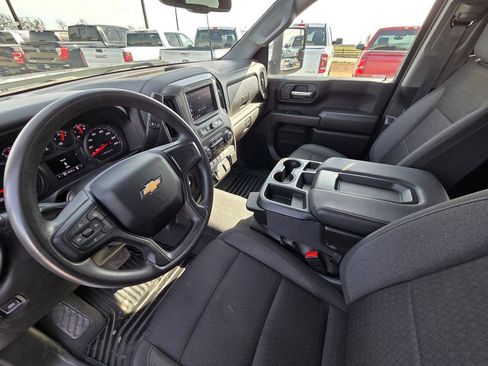 Used 2024 Chevrolet Silverado 2500 Custom w/ Custom Value Package image 10