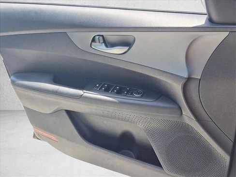 Used 2021 Kia Forte Sedan FWD image 10