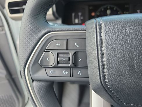 New 2026 Toyota 4Runner SR5 AWD/4WD image 13
