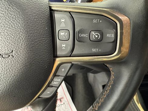 Used 2023 RAM 1500 Limited AWD/4WD image 17