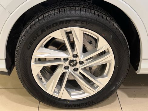 Used 2022 Audi Q7 Premium Plus image 7