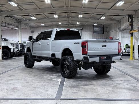 Used 2025 Ford F350 Lariat w/ Black Appearance Package AWD/4WD image 5