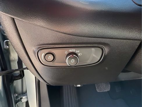 Used 2022 Chevrolet Equinox LT FWD image 23