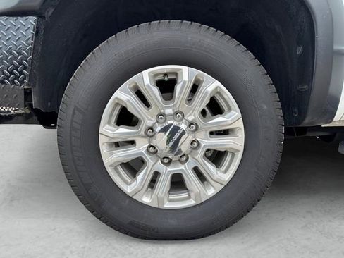 Used 2021 GMC Sierra 3500 Denali w/ Denali Ultimate Package image 23