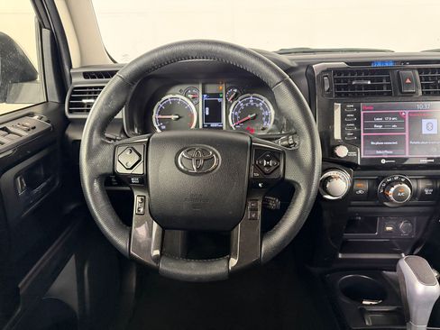 Used 2021 Toyota 4Runner TRD Off-Road AWD/4WD image 11