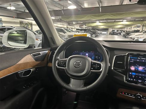 Certified 2024 Volvo XC90 B6 Plus w/ Protection Package Premier image 25