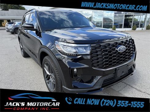 Used 2025 Ford Explorer ST-Line w/ Premium Package image 6