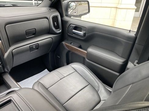 Used 2019 Chevrolet Silverado 1500 High Country w/ Technology Package image 36