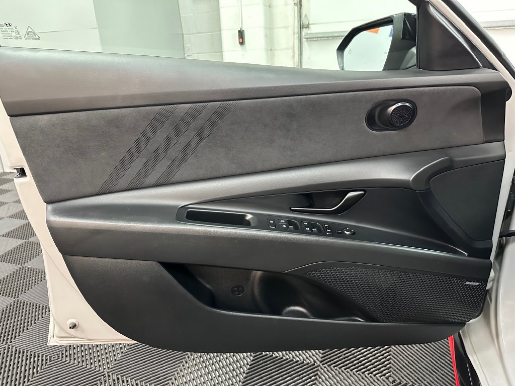 Used 2025 Hyundai Elantra N FWD image 17